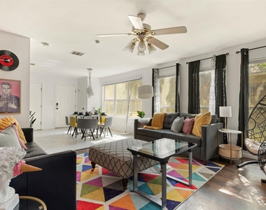 1562 Parkfield Cir - Photo Thumbnail 9