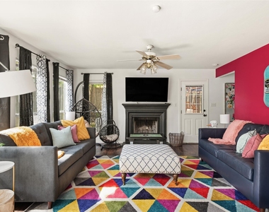 1562 Parkfield Cir - Photo Thumbnail 6