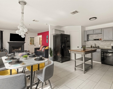 1562 Parkfield Cir - Photo Thumbnail 1