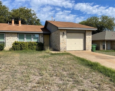 606 Country Aire Dr - Photo Thumbnail 1