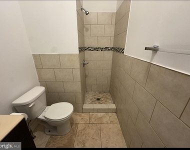 1633 W Girard Avenue - Photo Thumbnail 3