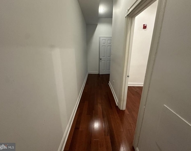 1633 W Girard Avenue - Photo Thumbnail 7