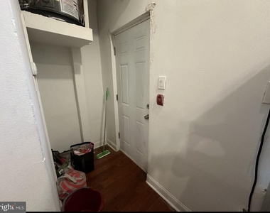 1633 W Girard Avenue - Photo Thumbnail 8