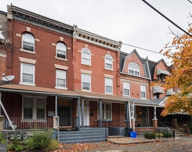 3209 W Montgomery Avenue - Photo Thumbnail 1