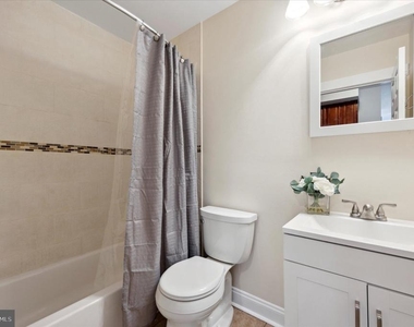 3209 W Montgomery Avenue - Photo Thumbnail 5