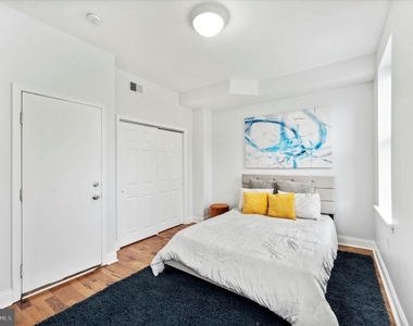 3209 W Montgomery Avenue - Photo Thumbnail 7