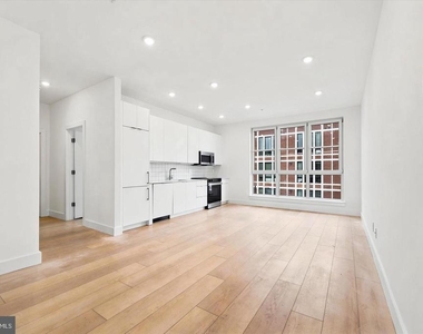 2406 Frankford Avenue - Photo Thumbnail 5