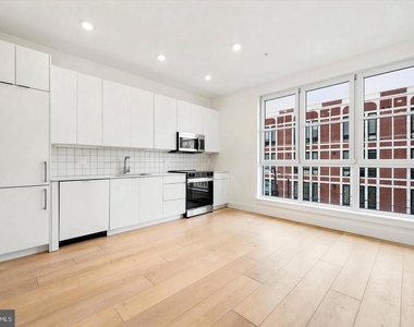 2406 Frankford Avenue - Photo Thumbnail 8