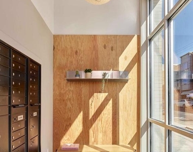 2406 Frankford Avenue - Photo Thumbnail 12