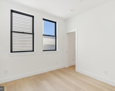 2406 Frankford Avenue - Photo Thumbnail 11