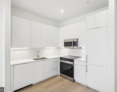2406 Frankford Avenue - Photo Thumbnail 5