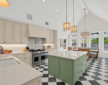1908 Winter Park Rd - Photo Thumbnail 3