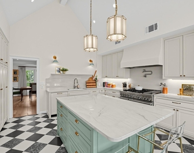 1908 Winter Park Rd - Photo Thumbnail 7