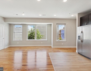 1312 N 18th Street - Photo Thumbnail 4