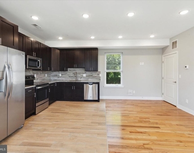 1312 N 18th Street - Photo Thumbnail 6