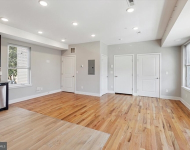 1312 N 18th Street - Photo Thumbnail 5