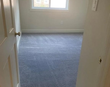 1219 South Street - Photo Thumbnail 8