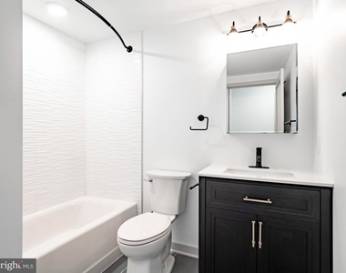 8327 Ridge Avenue - Photo Thumbnail 4