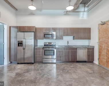 4800 Brown Street - Photo Thumbnail 3