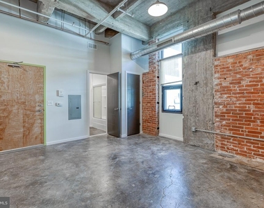4800 Brown Street - Photo Thumbnail 5