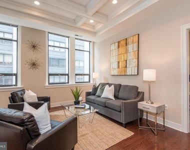 1501 Locust Street - Photo Thumbnail 3
