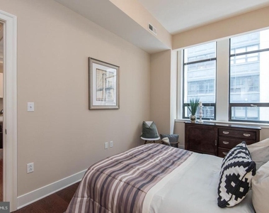 1501 Locust Street - Photo Thumbnail 11