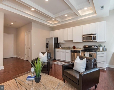1501 Locust Street - Photo Thumbnail 4