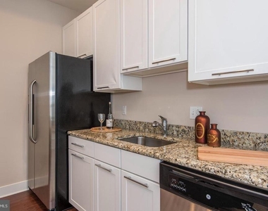 1501 Locust Street - Photo Thumbnail 8