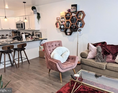 6615 Ridge Avenue - Photo Thumbnail 2
