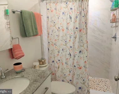 6615 Ridge Avenue - Photo Thumbnail 4