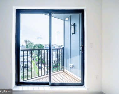 6515 Ridge Avenue - Photo Thumbnail 2