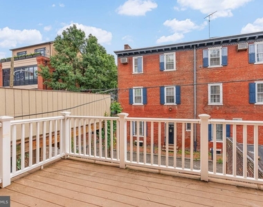 1536 Pine Street - Photo Thumbnail 9