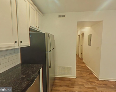 5261 Ridge Avenue - Photo Thumbnail 2