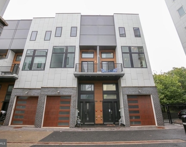 2527 Graduate Square - Photo Thumbnail 43