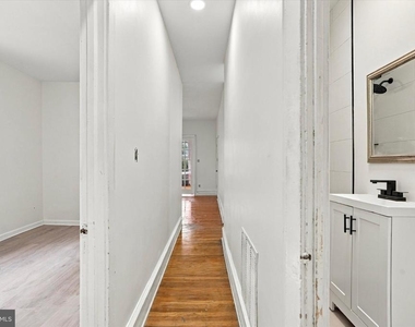 3887 Manayunk Avenue - Photo Thumbnail 9