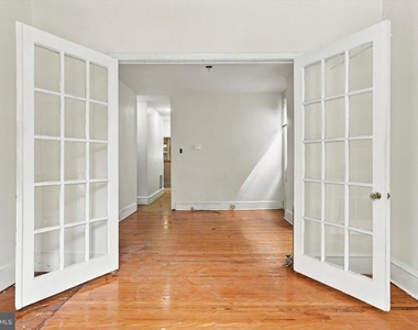 3887 Manayunk Avenue - Photo Thumbnail 15