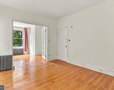3887 Manayunk Avenue - Photo Thumbnail 2