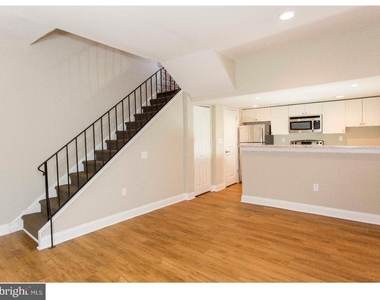 2031 South Street - Photo Thumbnail 12