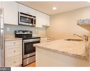 2031 South Street - Photo Thumbnail 10