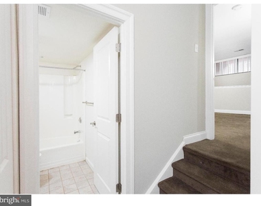 2031 South Street - Photo Thumbnail 17
