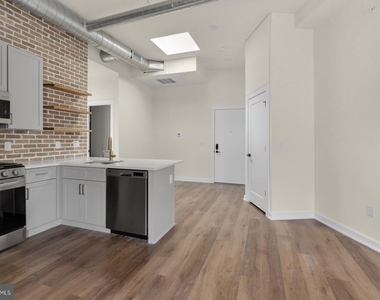 2401 Frankford Avenue - Photo Thumbnail 11