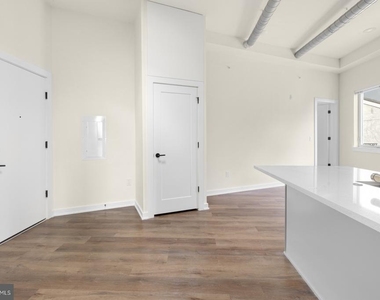 2401 Frankford Avenue - Photo Thumbnail 5
