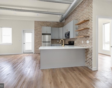 2401 Frankford Avenue - Photo Thumbnail 3