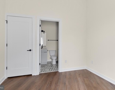 2401 Frankford Avenue - Photo Thumbnail 16