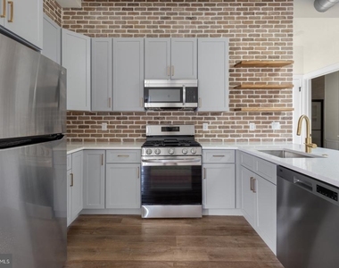 2401 Frankford Avenue - Photo Thumbnail 8