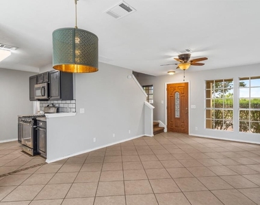 141 E Wild Senna Dr - Photo Thumbnail 7