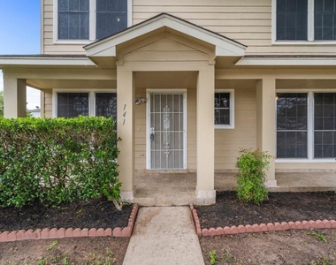 141 E Wild Senna Dr - Photo Thumbnail 2