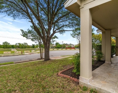 141 E Wild Senna Dr - Photo Thumbnail 3