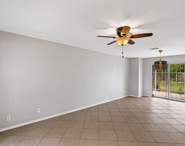 141 E Wild Senna Dr - Photo Thumbnail 5