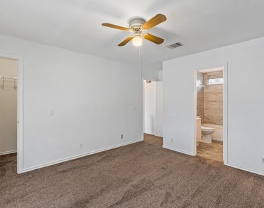 141 E Wild Senna Dr - Photo Thumbnail 16